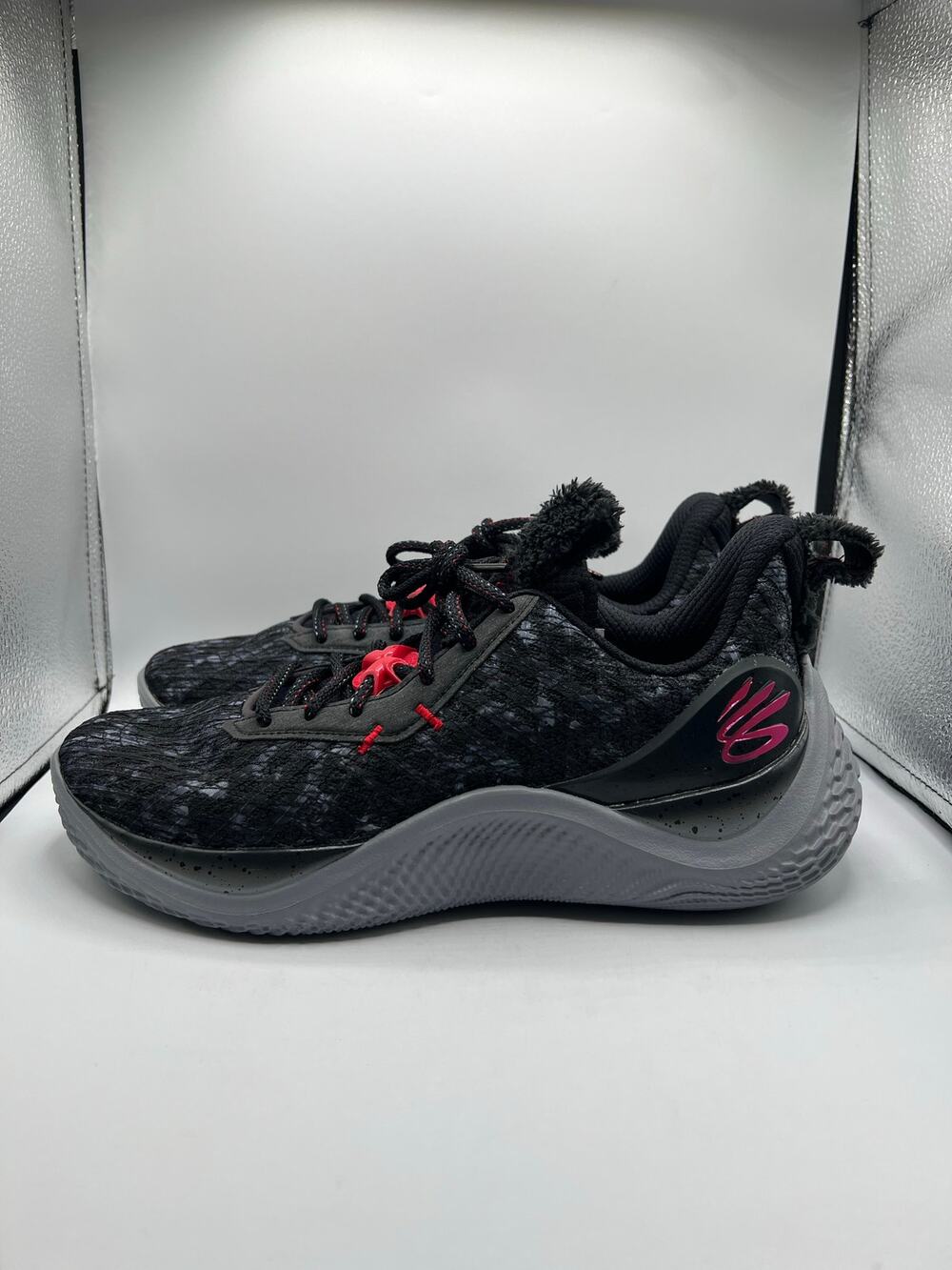 Under Armour Curry Flow 10 Davidson Wildcats size 8.5 men
